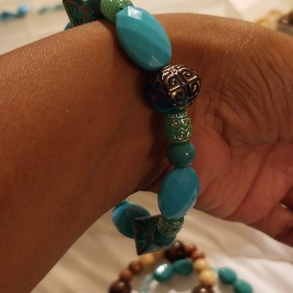 Handcraft bracelet - Picture 4 of 4